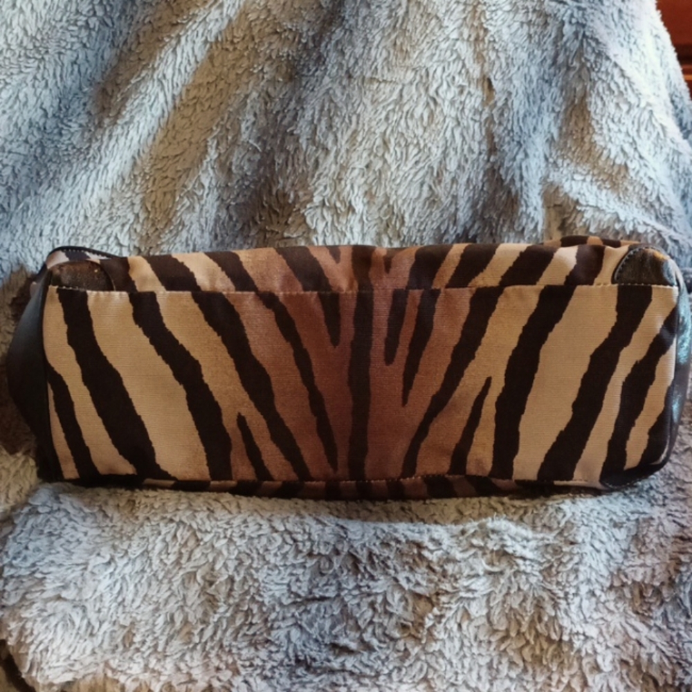 COACH Zebra Design Madison Eastwest Tote Retired - Picture 5 of 10
